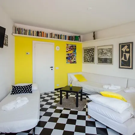 Apartment Santa Marta 6 Milan
